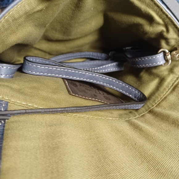 Firenze Bella Blue Tooled Leather Two Strap Shoulder Purse with Removable purse - Picture 4 of 9